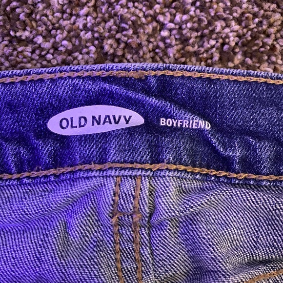 size 2 old navy boyfriend jeans 🙈🚎 - Picture 5 of 5